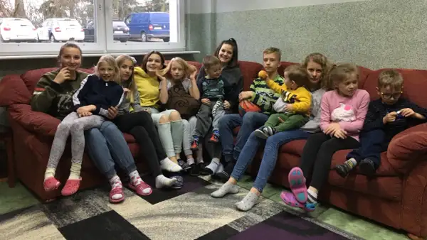 Jakie są dzieci z domu dziecka? Ich emocje i marzenia o rodzinie